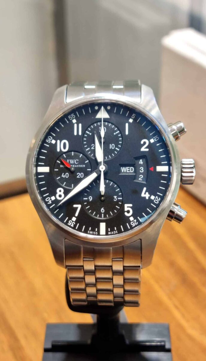 IWC פילוט כרונוגרף תצוגת יום ותאריך מנגנון אוטומטי