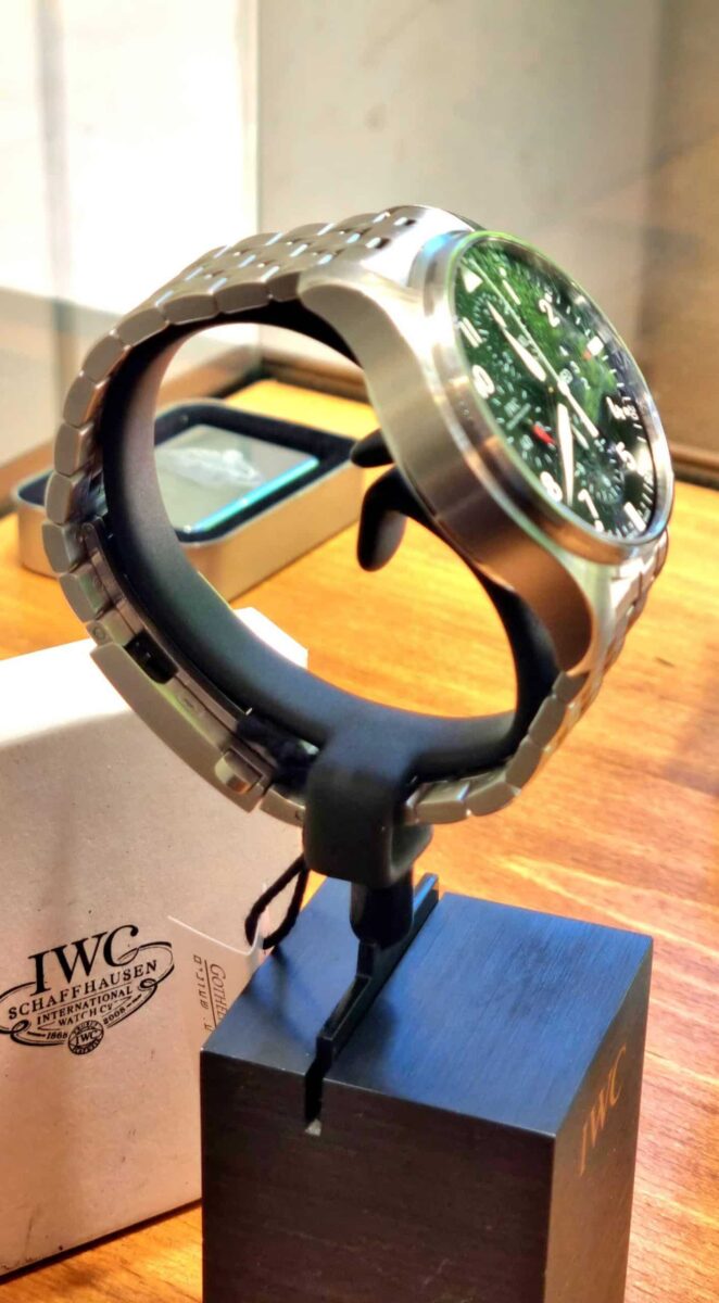 IWC פילוט כרונוגרף תצוגת יום ותאריך מנגנון אוטומטי