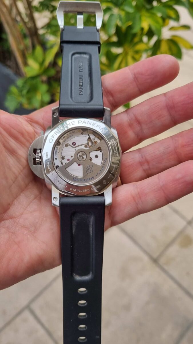 פנראי לומינור 1950 GMT עם עתודת זמן של 10 ימים יד שנייה שנת 2014 דגם.270 שמור עם קופסא וניירות על רצועת גומי