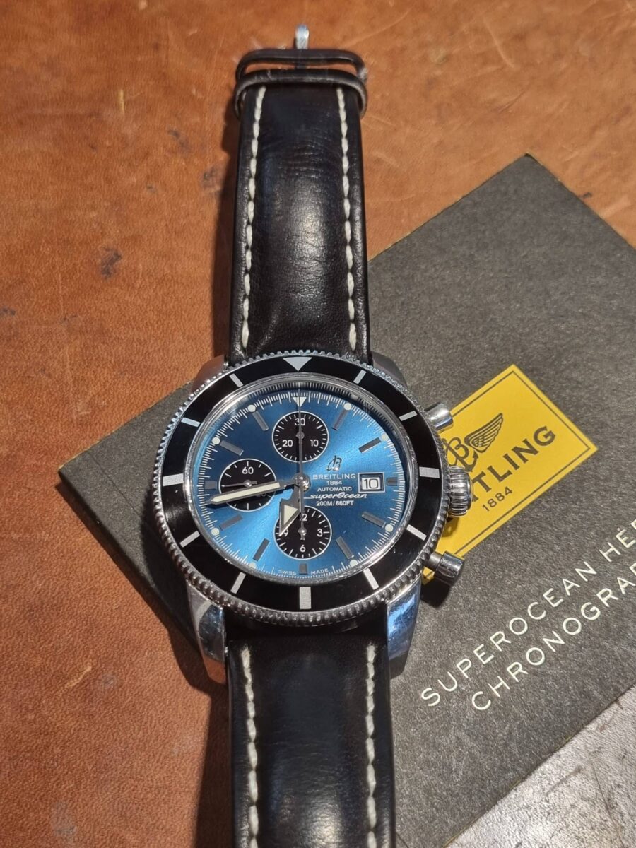 ברייטלינג סופראושן הריטייג’ כרונוגרף 46 מ"מ דגם.A13320 לוח כחול