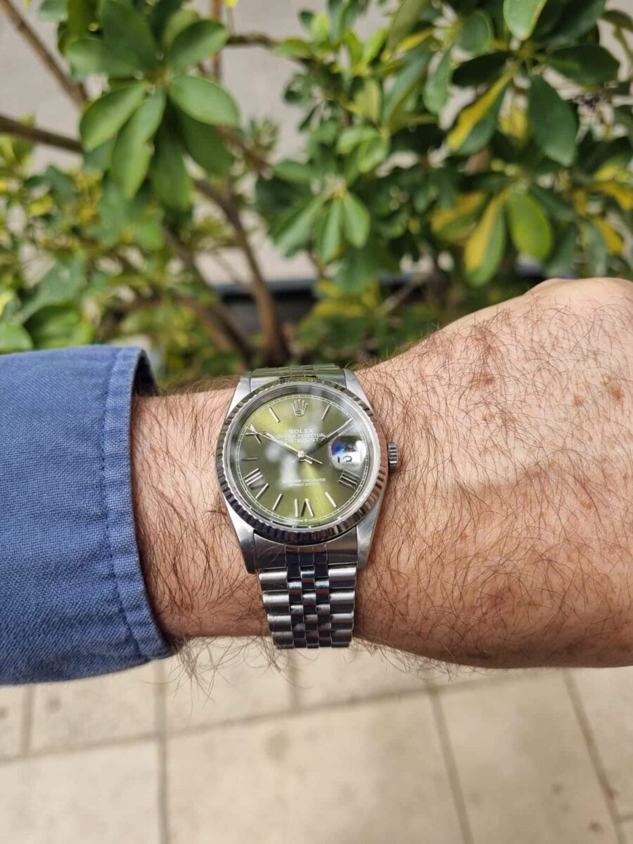 רולקס דייטג’אסט 36ממ לוח ירוק זית תחליפי באזל זהב לבן צמיד ג’ובילי יד שנייה שנת 2005 דגם.16234 עם קופסא ותעודה מרולקס