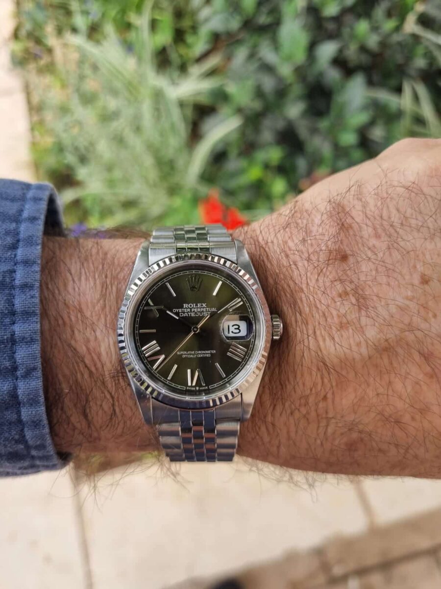 רולקס דייטג’אסט 36ממ לוח ירוק זית תחליפי באזל זהב לבן צמיד ג’ובילי יד שנייה שנת 2005 דגם.16234 עם קופסא ותעודה מרולקס