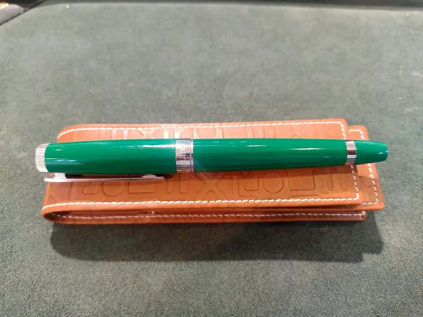 Set Rolex Green Rolleball pen + Leather Pouch